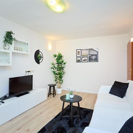 Apartment Promenada- 4Pax With Parking Dubrovnik Eksteriør billede